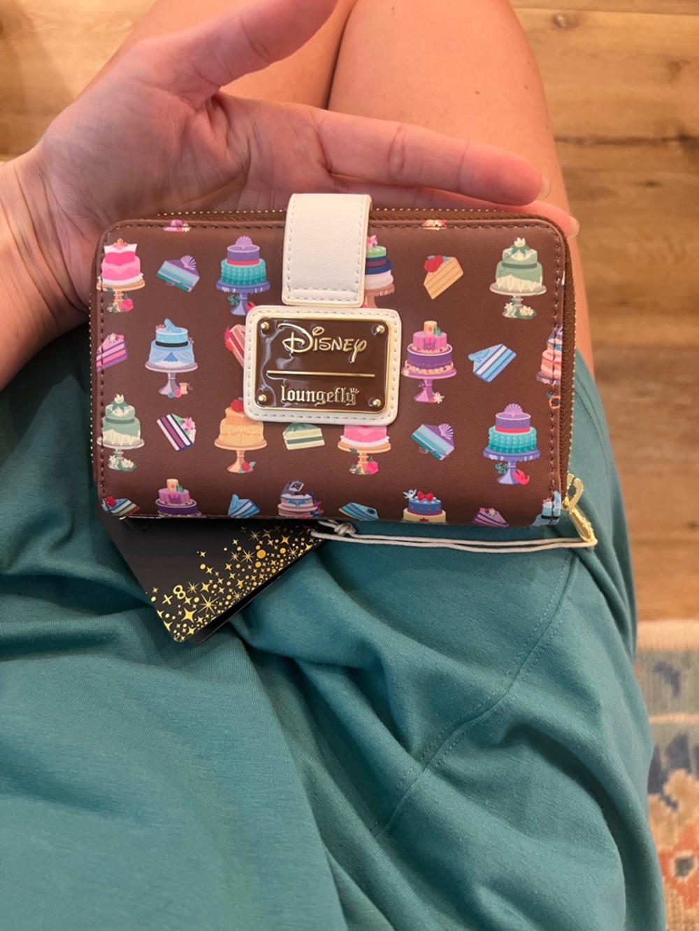 Loungefly Disney Princess Cakes Zip Around Wallet brown white NWT - Picture 4 of 9
